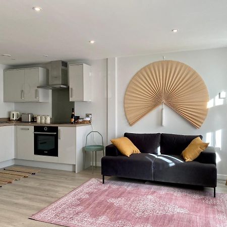 Modern Apartment In Central Quiet York With Free Parking - Contemporary New Building Exterior foto