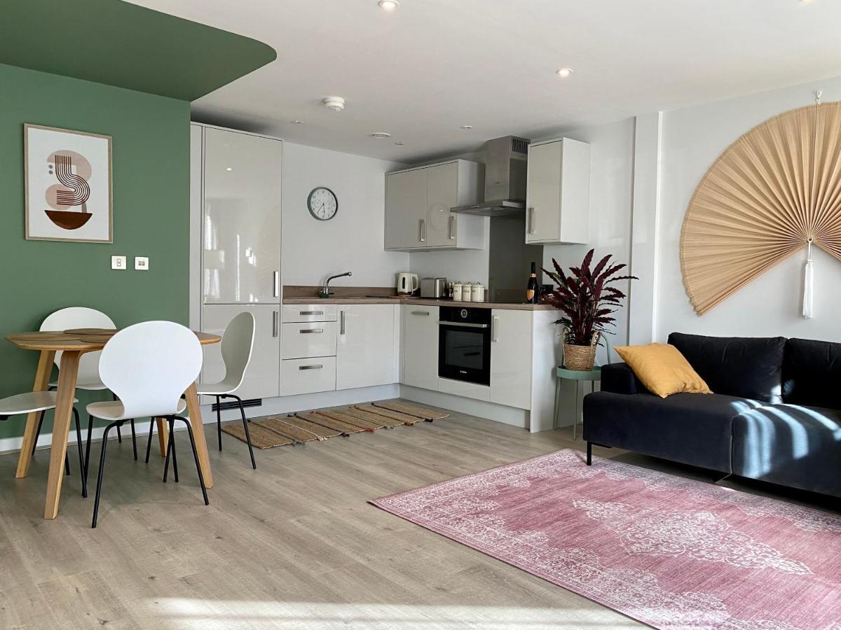 Modern Apartment In Central Quiet York With Free Parking - Contemporary New Building Exterior foto